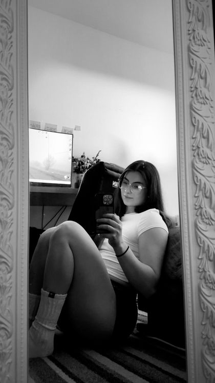 yellybean OnlyFans picture
