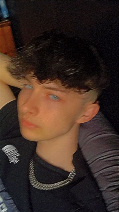 ayayronlee03 OnlyFans picture