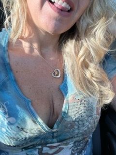 naughty2milf OnlyFans picture