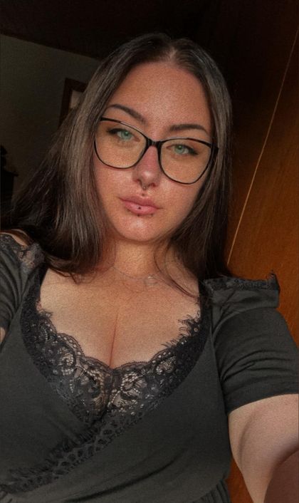 roxi.road2hearse OnlyFans picture