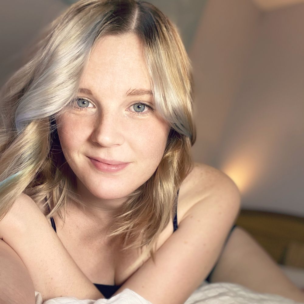 Charlotte @explicitlycharlotte OnlyFans Profile. Review, Photos