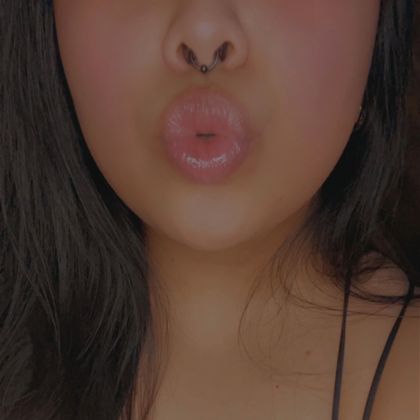 sheisntlovelyfree OnlyFans picture
