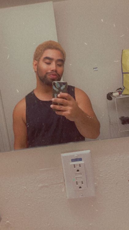 theeshortking OnlyFans picture