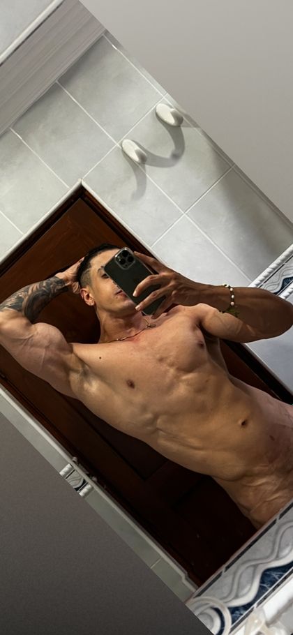 santi_asthetic OnlyFans picture