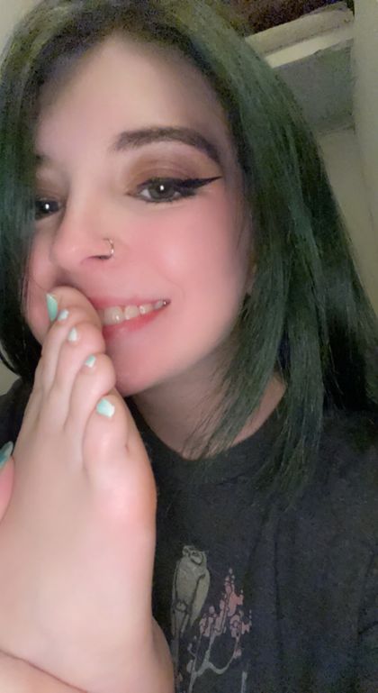 redtoez OnlyFans picture