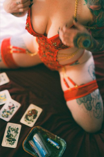 missscarletvangogh OnlyFans picture