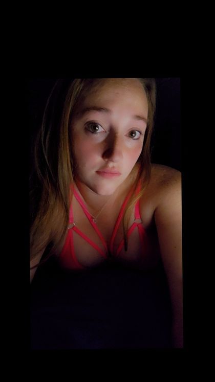 adelynnraejones OnlyFans picture
