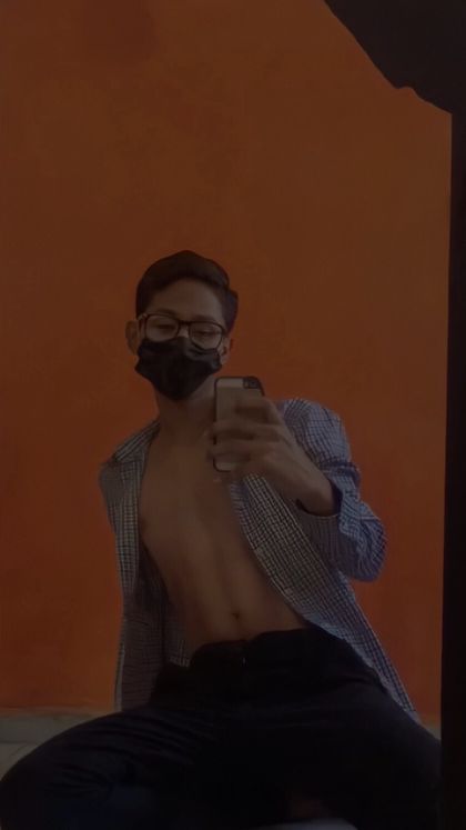 adrian015 OnlyFans picture
