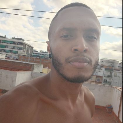 taheov OnlyFans picture