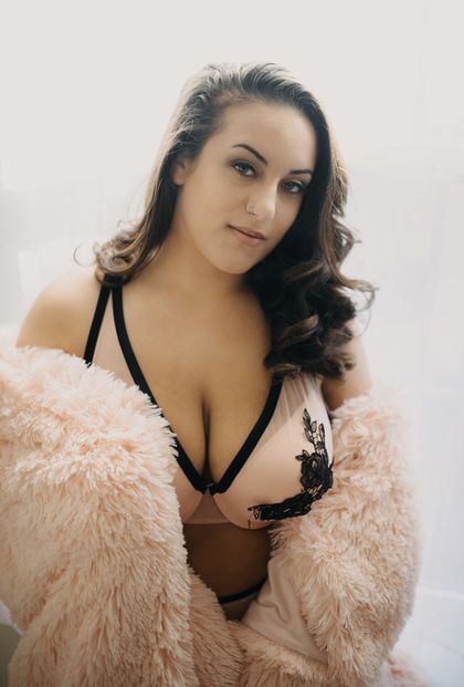 brunetteblaze OnlyFans picture