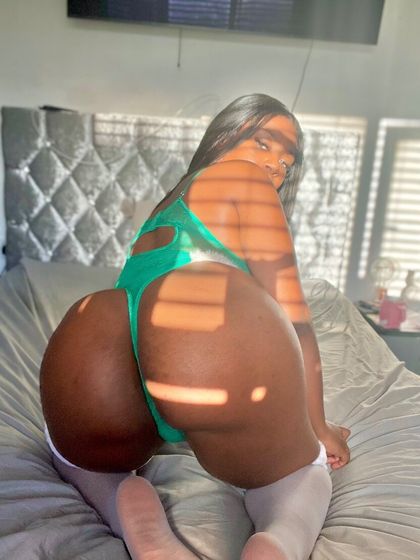explicitxnella OnlyFans picture