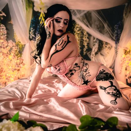 xmissbritaniesx OnlyFans picture