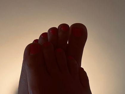 enticing10toes OnlyFans picture