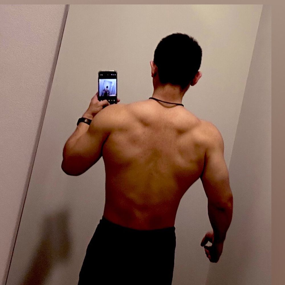 1yosshy1 OnlyFans profile picture