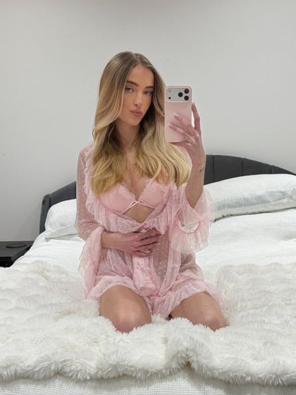 mia.skyee OnlyFans picture