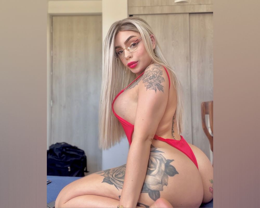 valenlopez0710 OnlyFans - Free Trial - XXX Photos | FansMetrics.com