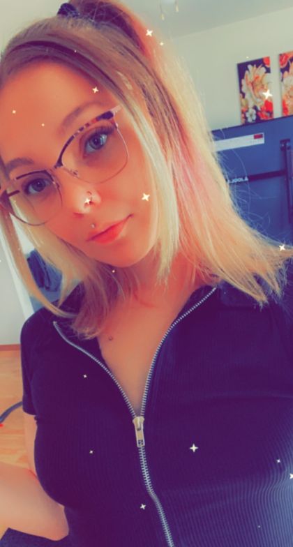 iamyoungmommy OnlyFans picture