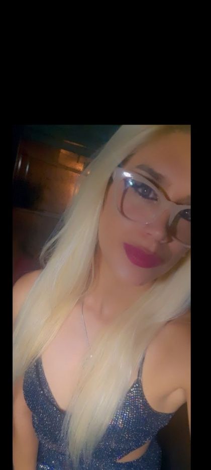 blondehott OnlyFans picture