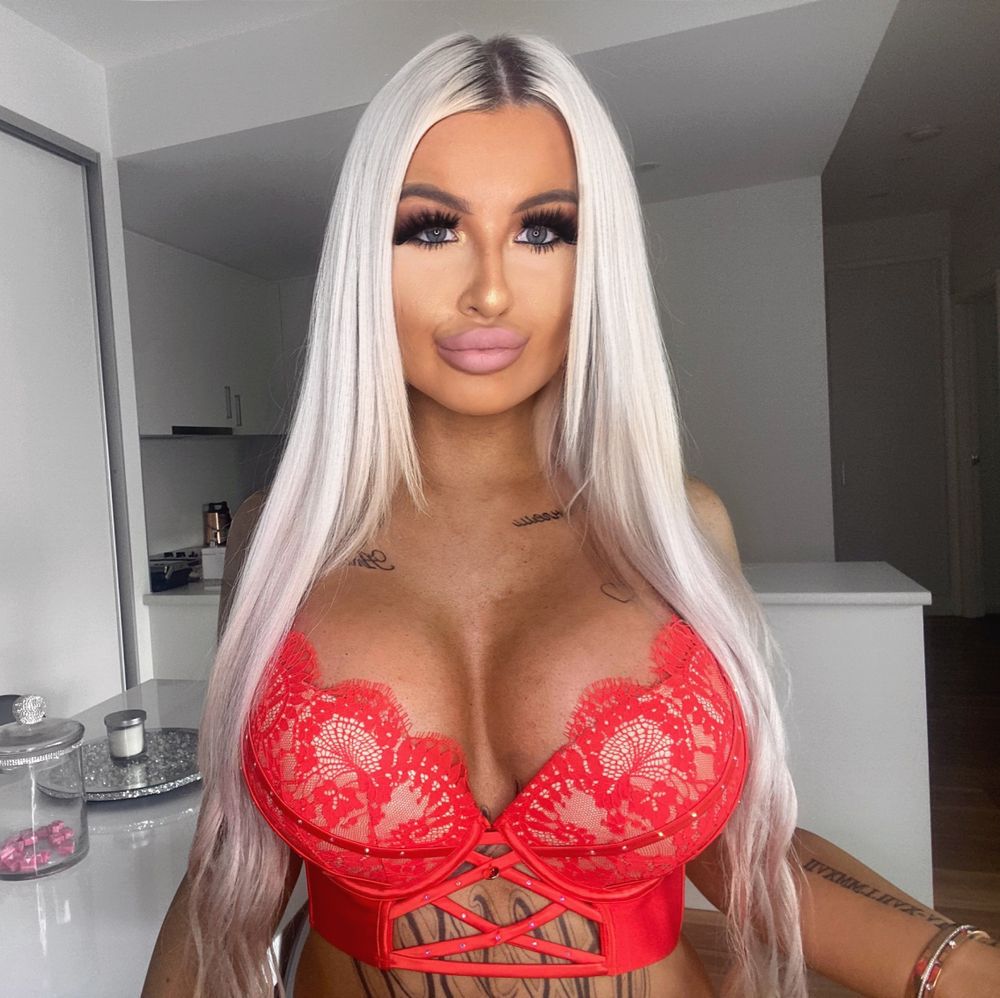 blondebarbiebimbo OnlyFans profile picture