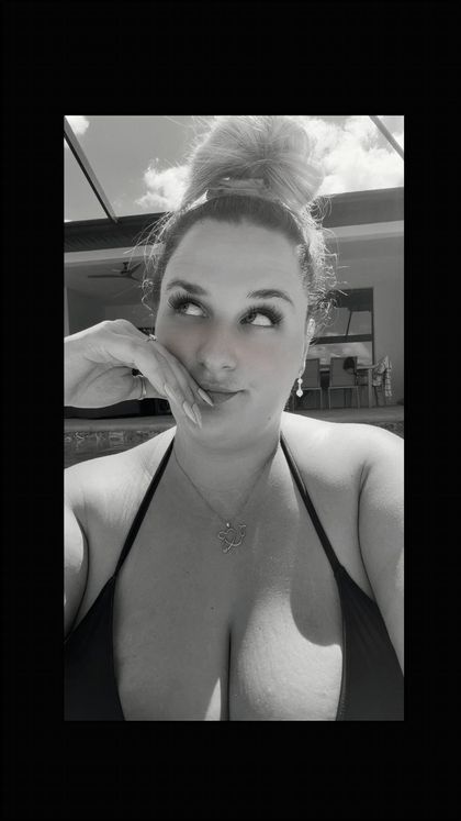 curvyblonde1227 OnlyFans picture