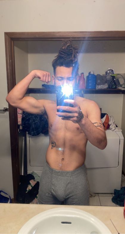 mikel18785148 OnlyFans picture