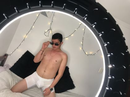 lealoficial OnlyFans picture