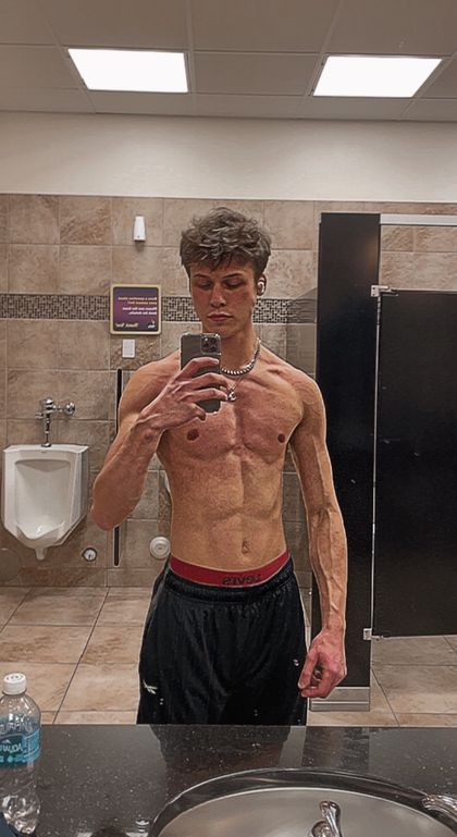 ethanfecteau OnlyFans picture