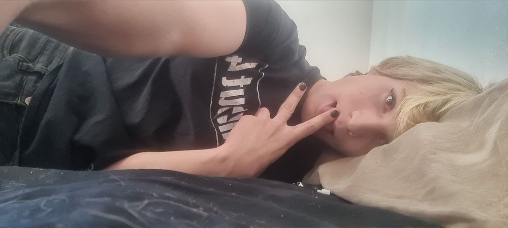 julies_violet_1 OnlyFans profile picture