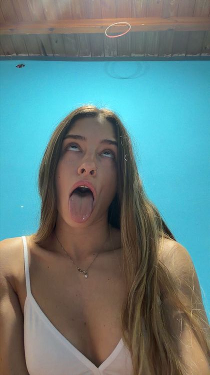 yourwhiteass OnlyFans picture