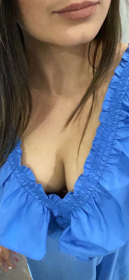yourfavoritehotwife1 OnlyFans picture