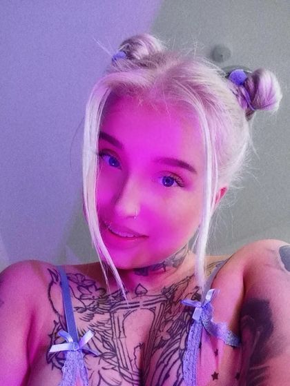 elysiaalessia OnlyFans picture