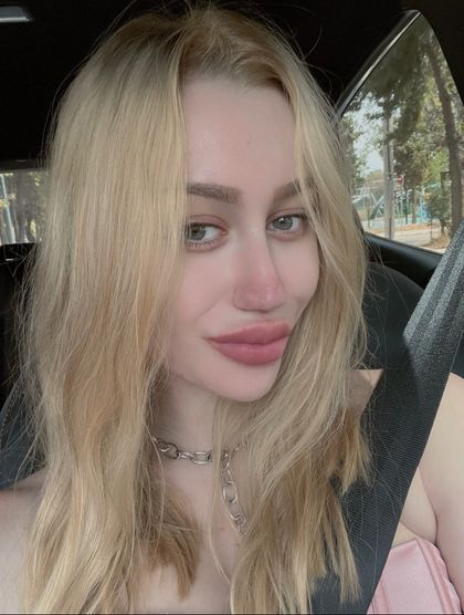 viviannikoli OnlyFans picture