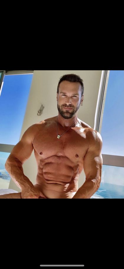 yottalife OnlyFans picture