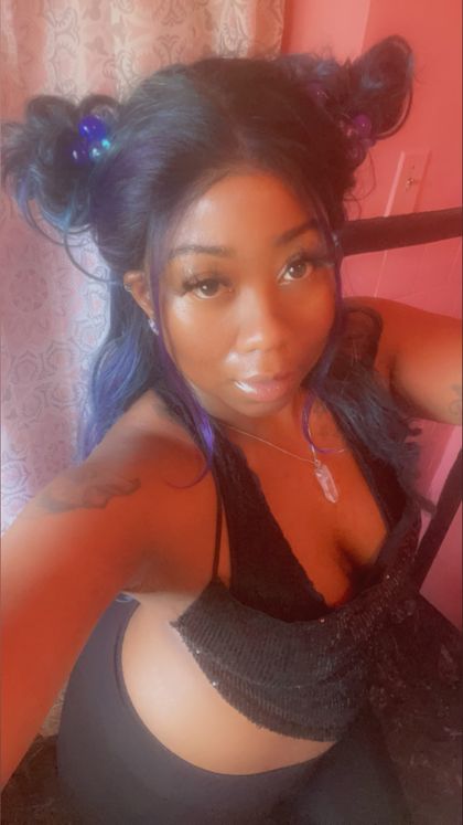 vivacious_cakez2022 OnlyFans picture