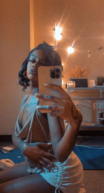 ivaviollet OnlyFans picture