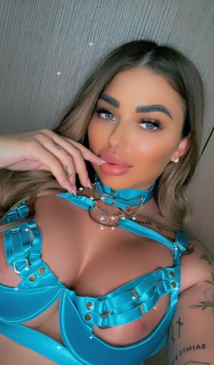 curvytattoedgoddess OnlyFans picture