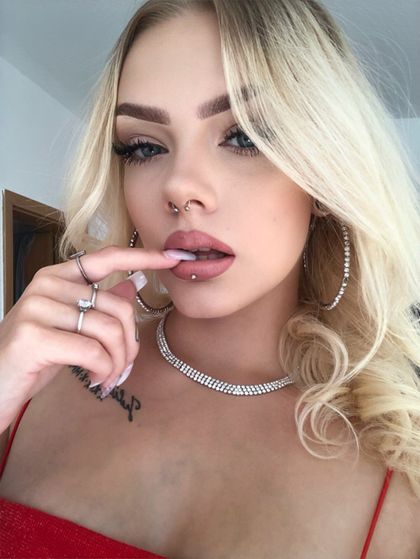 piascrazystuff OnlyFans picture