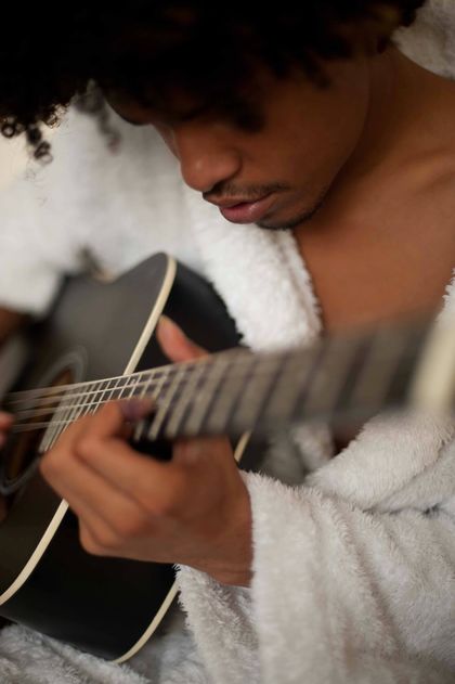thenakedguitarist OnlyFans picture
