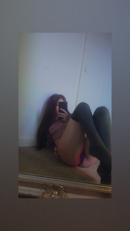 simonelkfree OnlyFans picture