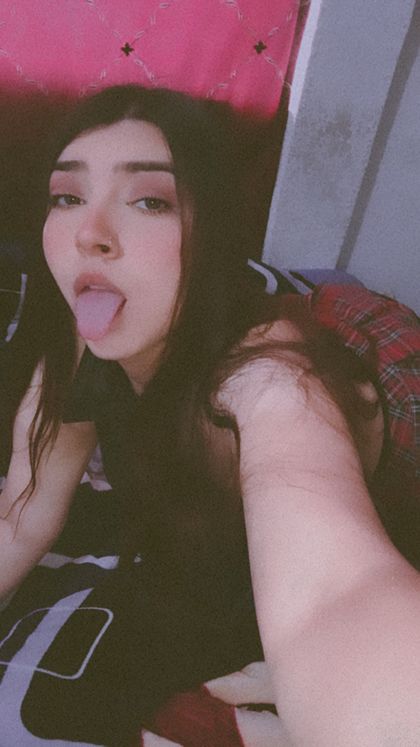 valeriehues OnlyFans picture