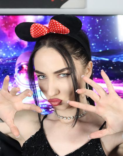 missmadalina OnlyFans picture
