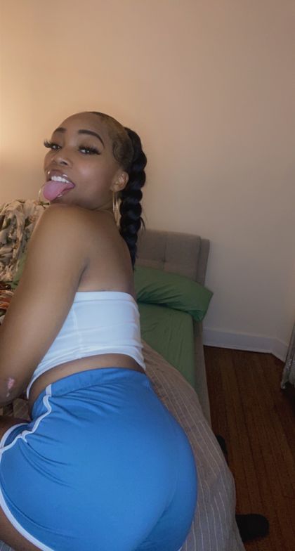 itschanelhell OnlyFans picture