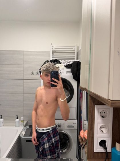mezeiricsi1 OnlyFans picture