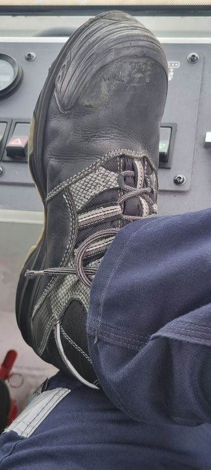 handlerfeet OnlyFans picture