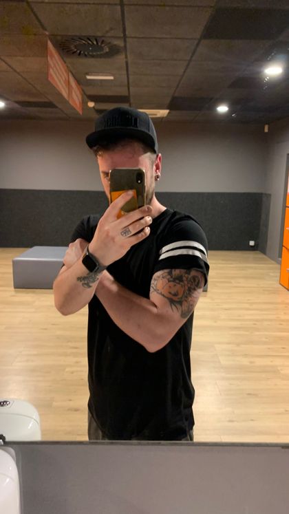 loebrikk OnlyFans picture