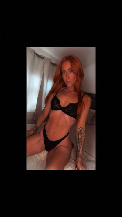 kirstycollinsxx OnlyFans picture