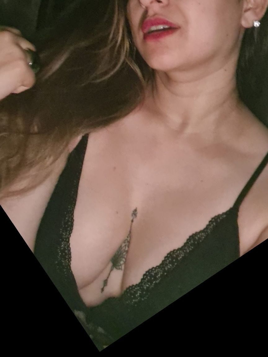 goldenwitchh OnlyFans profile picture