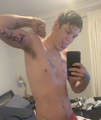u180035646 OnlyFans picture