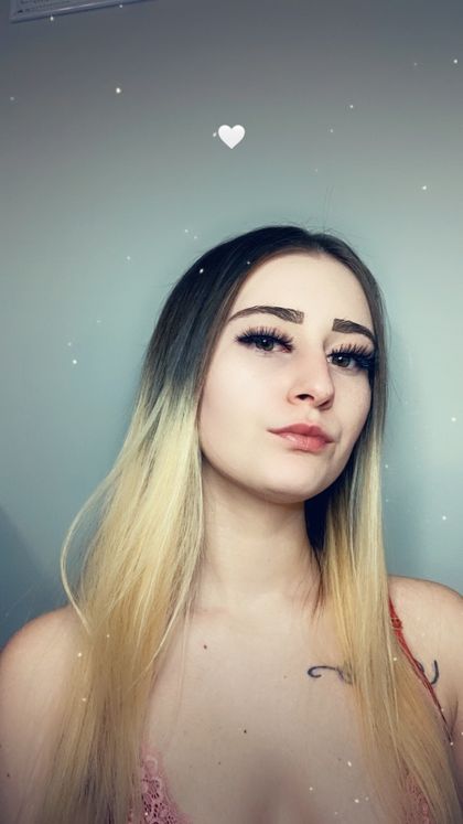 Best Hot Rhylee OnlyFans Accounts | FansMetrics.com