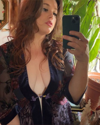 redheadariesfairy OnlyFans picture